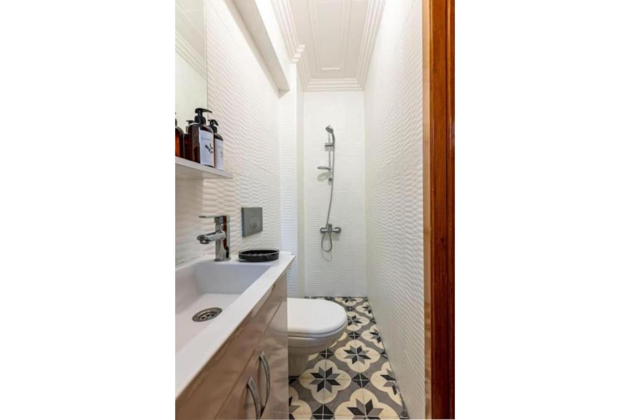 Historical 4-Br Home Steps From Besiktas Stadium & Bosphorus Views - Prime Nisantasi Location! Κωνσταντινούπολη Εξωτερικό φωτογραφία