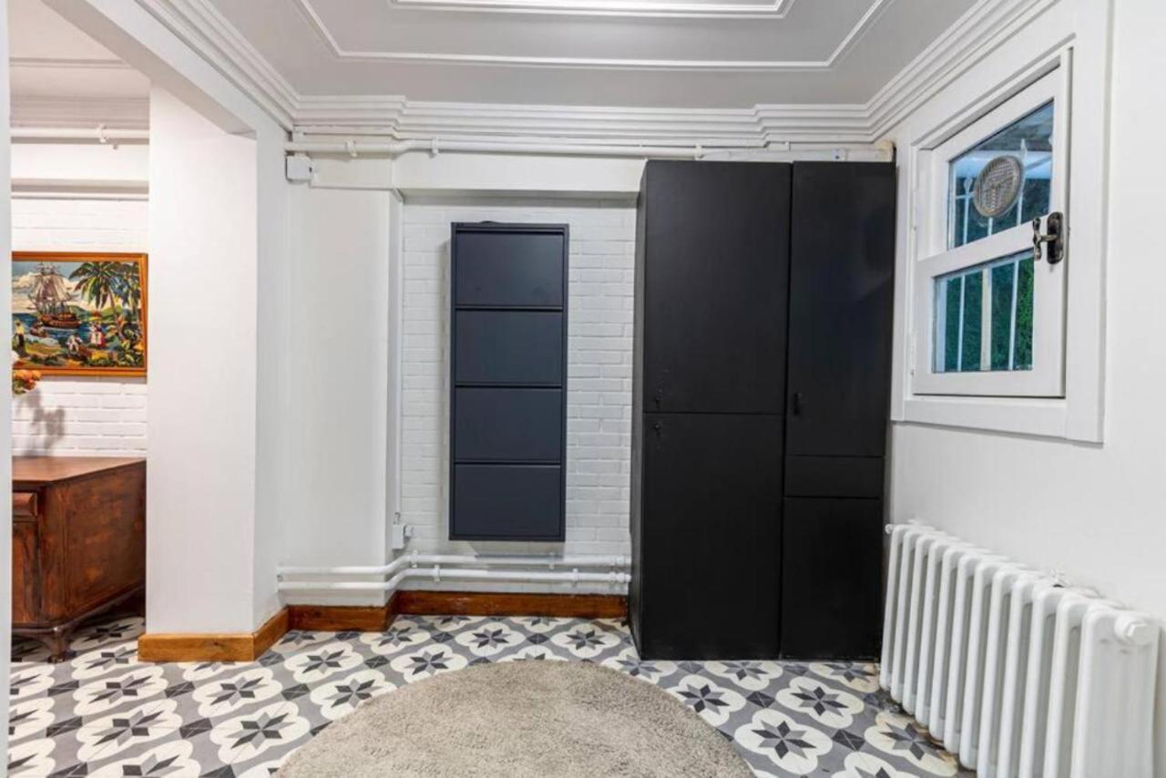 Historical 4-Br Home Steps From Besiktas Stadium & Bosphorus Views - Prime Nisantasi Location! Κωνσταντινούπολη Εξωτερικό φωτογραφία