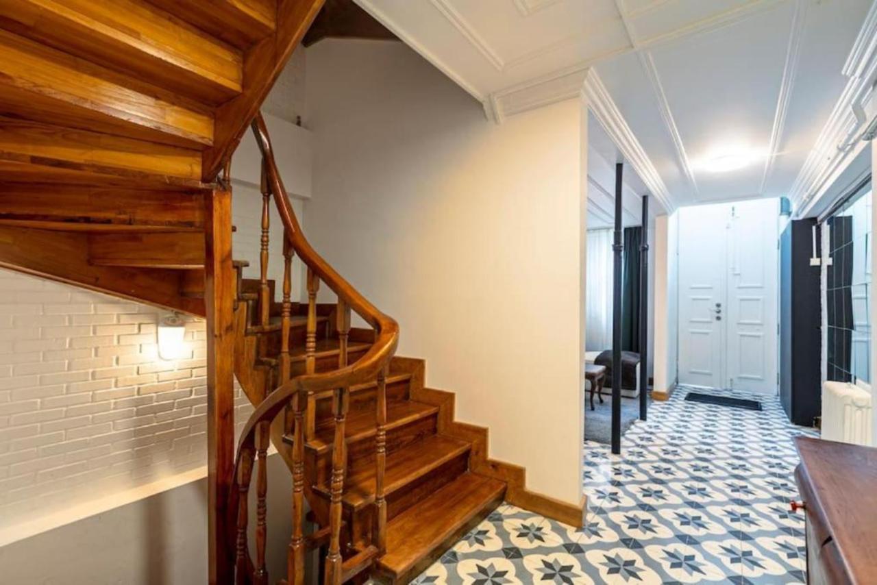 Historical 4-Br Home Steps From Besiktas Stadium & Bosphorus Views - Prime Nisantasi Location! Κωνσταντινούπολη Εξωτερικό φωτογραφία