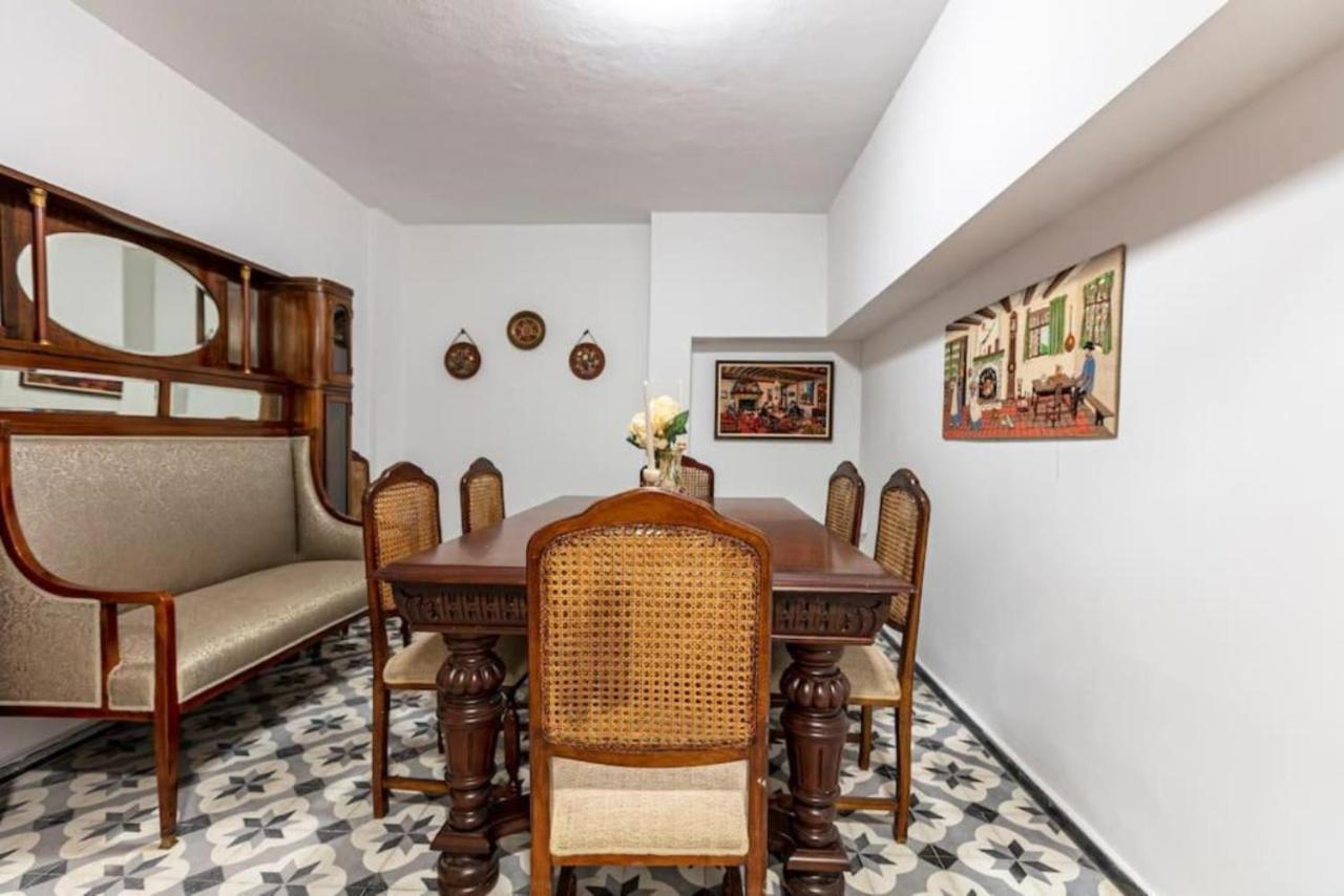 Historical 4-Br Home Steps From Besiktas Stadium & Bosphorus Views - Prime Nisantasi Location! Κωνσταντινούπολη Εξωτερικό φωτογραφία