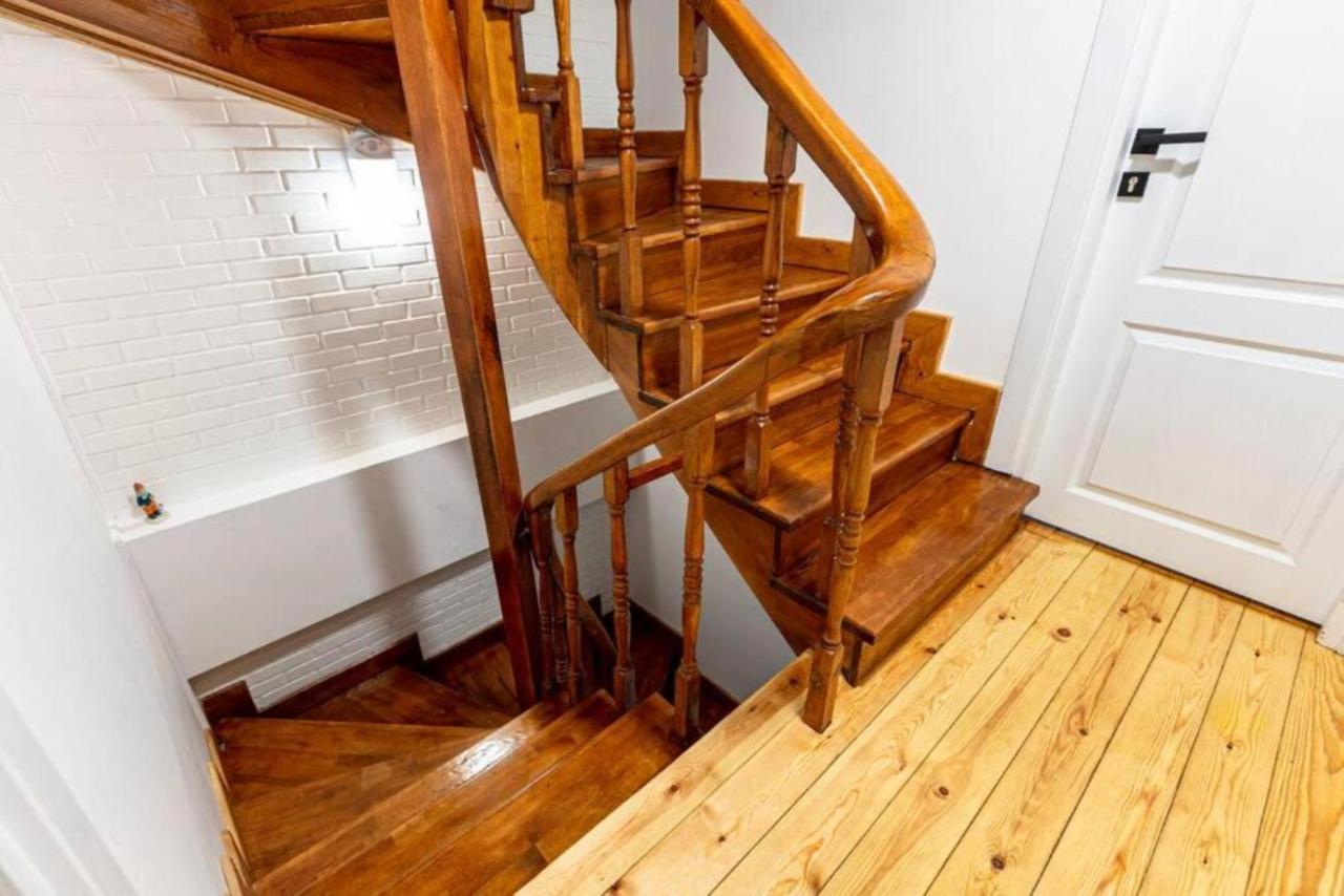 Historical 4-Br Home Steps From Besiktas Stadium & Bosphorus Views - Prime Nisantasi Location! Κωνσταντινούπολη Εξωτερικό φωτογραφία