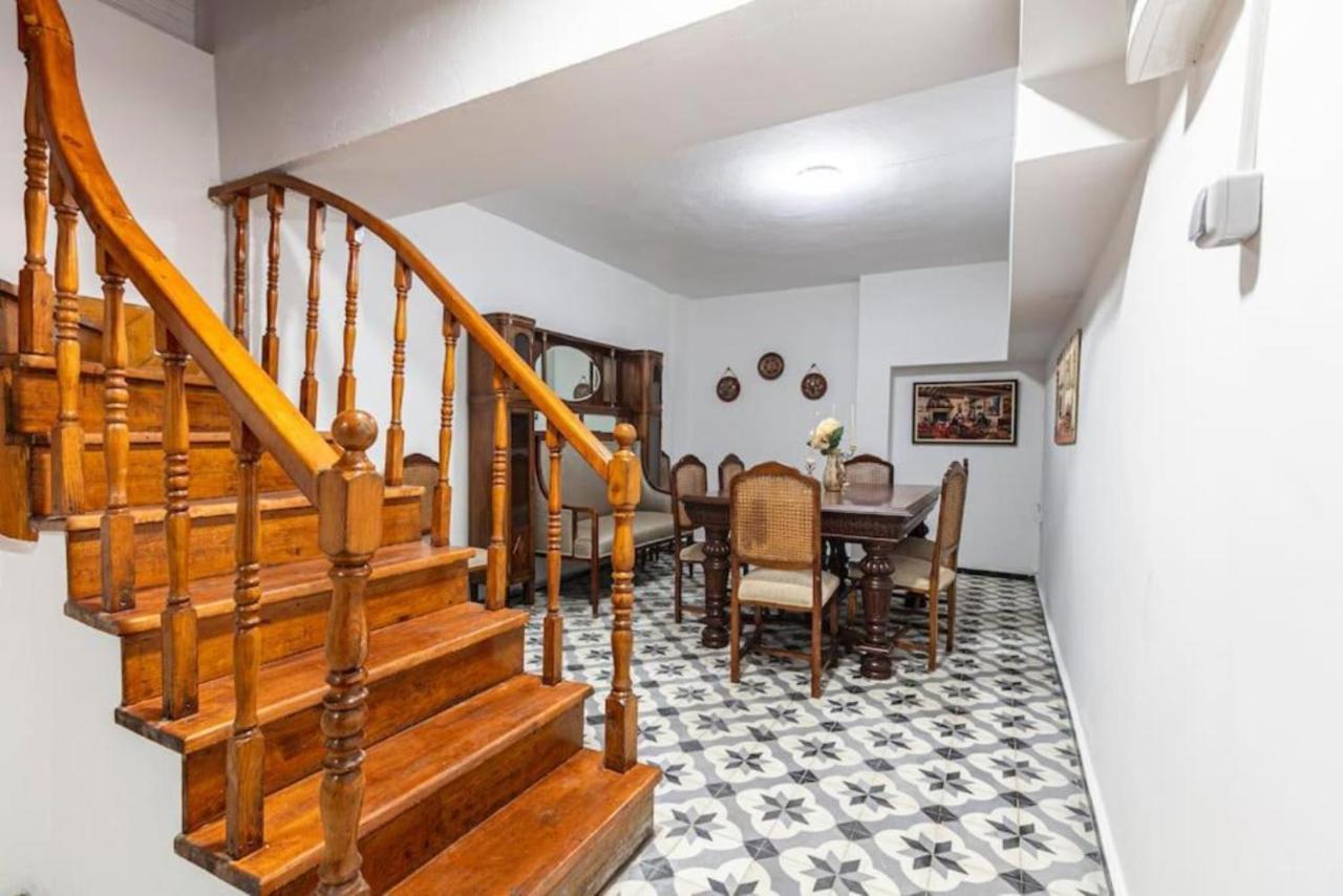 Historical 4-Br Home Steps From Besiktas Stadium & Bosphorus Views - Prime Nisantasi Location! Κωνσταντινούπολη Εξωτερικό φωτογραφία